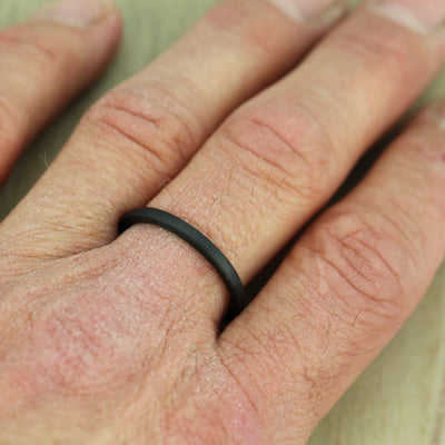 Slim Carbon Fibre Wedding Ring, comfort fit with FREE engraving! (2 & 2.5mm)