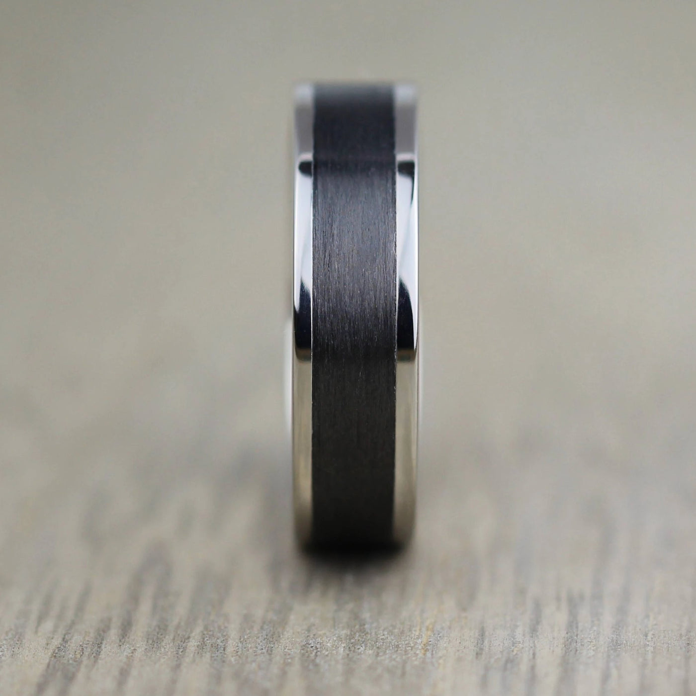 Titanium & Carbon Fibre Wedding Ring with FREE engraving! 6mm or 7mm